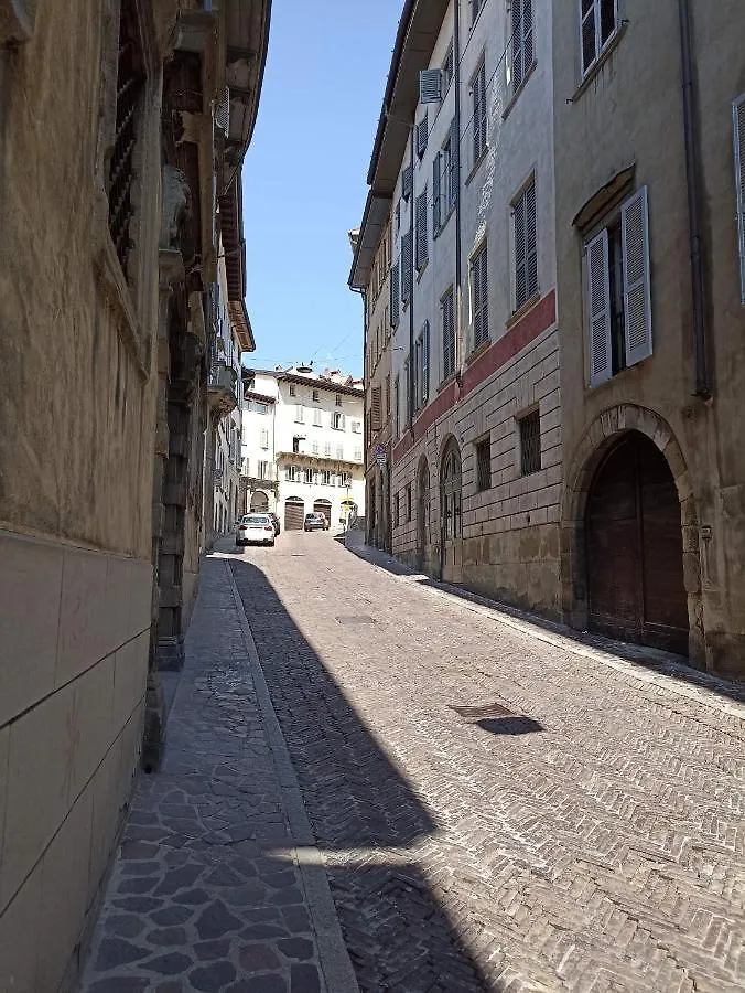 Apartament L'Ibiscus E Il Mare Bergamo